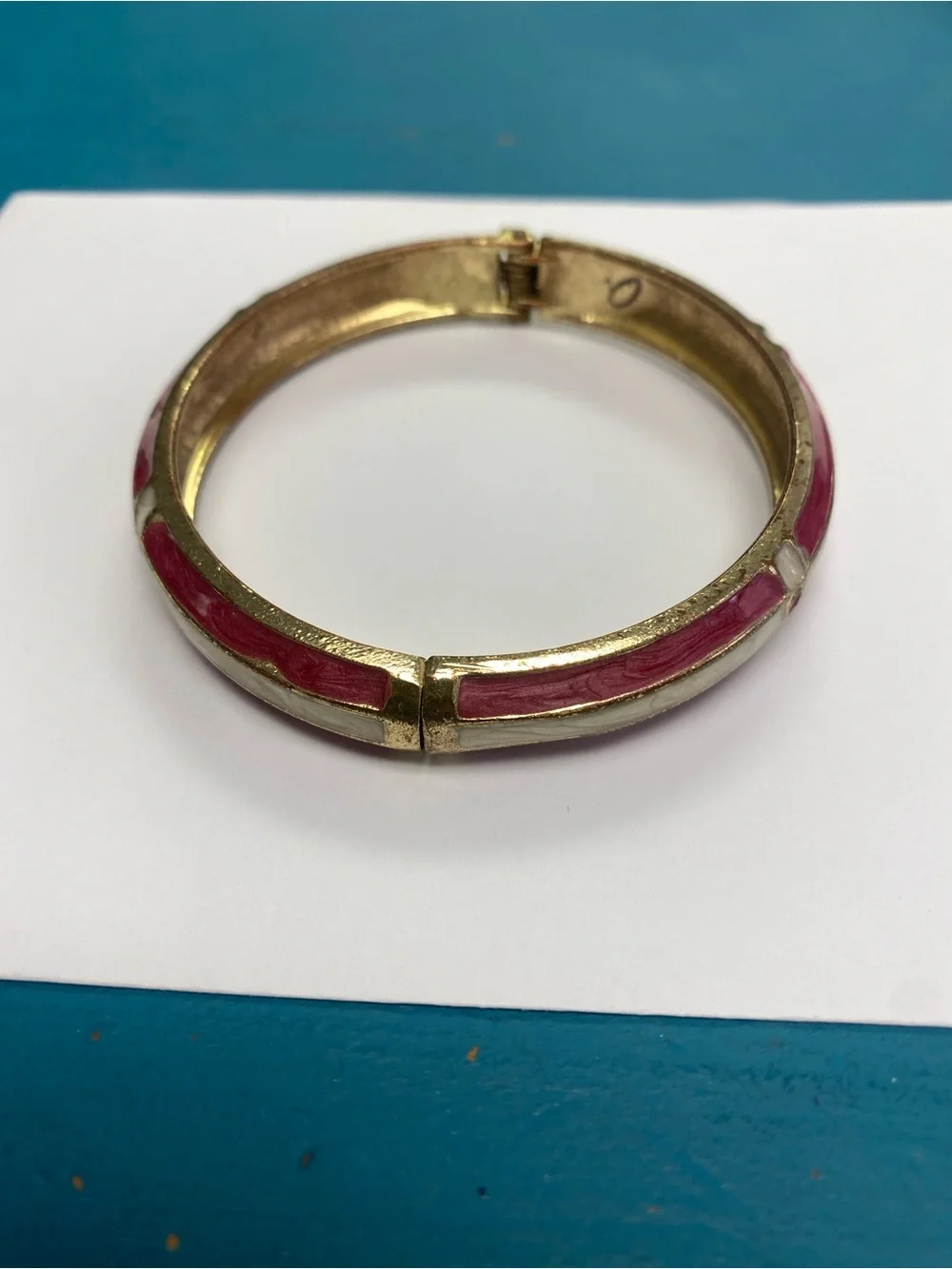 N/A elegant gold
